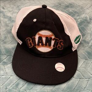 SF Giants Black and White Baseball Cap